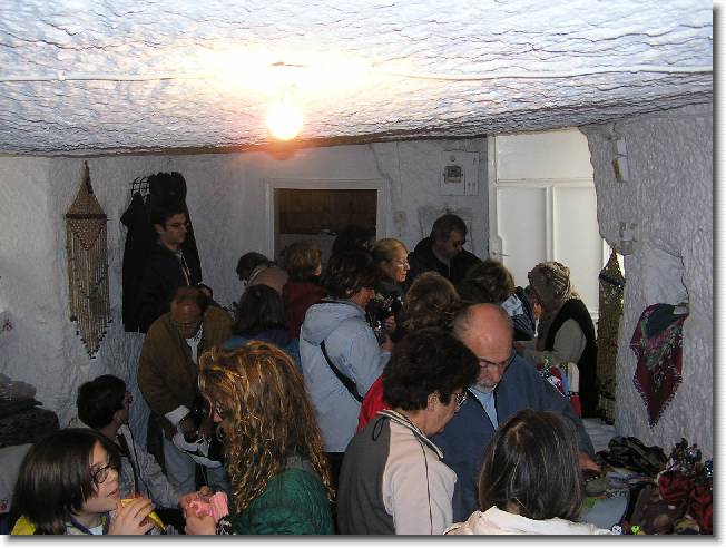 Clicca per scorrere le foto originali ingrandite