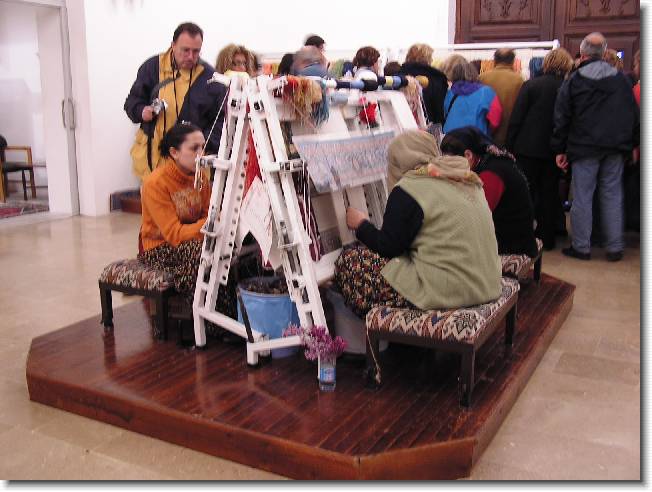 Clicca per scorrere le foto originali ingrandite