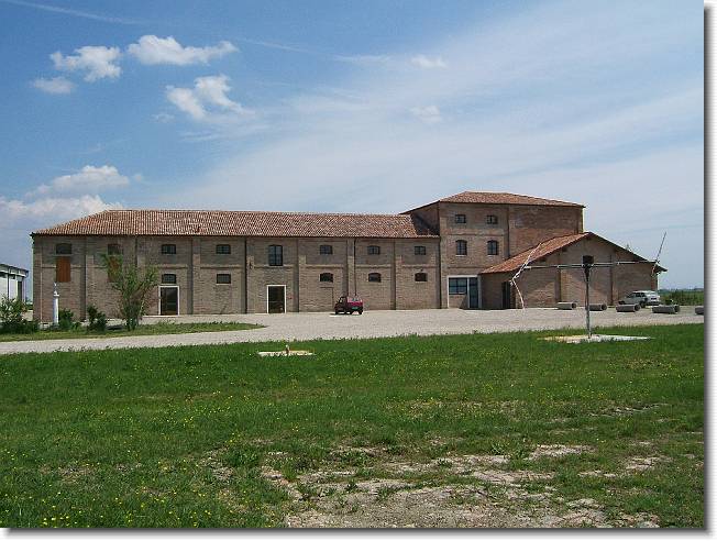 Clicca per scorrere le foto originali ingrandite