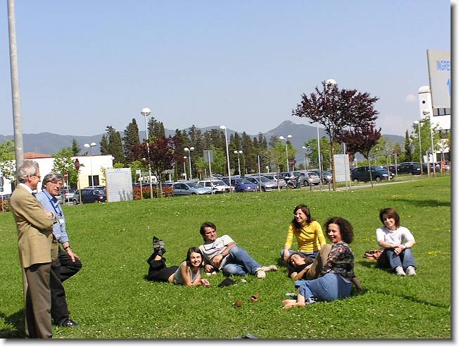 Clicca per scorrere le foto originali ingrandite