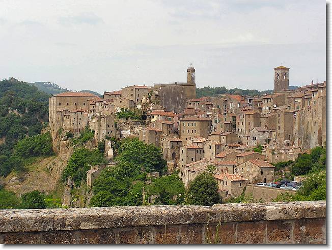 Clicca per scorrere le foto originali ingrandite