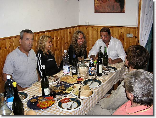 Clicca per scorrere le foto originali ingrandite