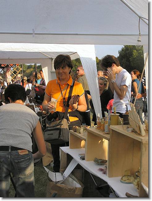 Clicca per scorrere le foto originali ingrandite