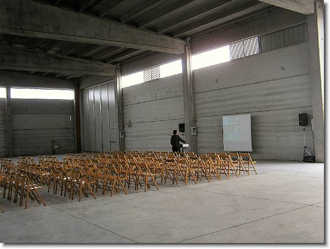 Clicca per scorrere le foto originali ingrandite