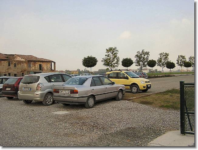 Clicca per scorrere le foto originali ingrandite