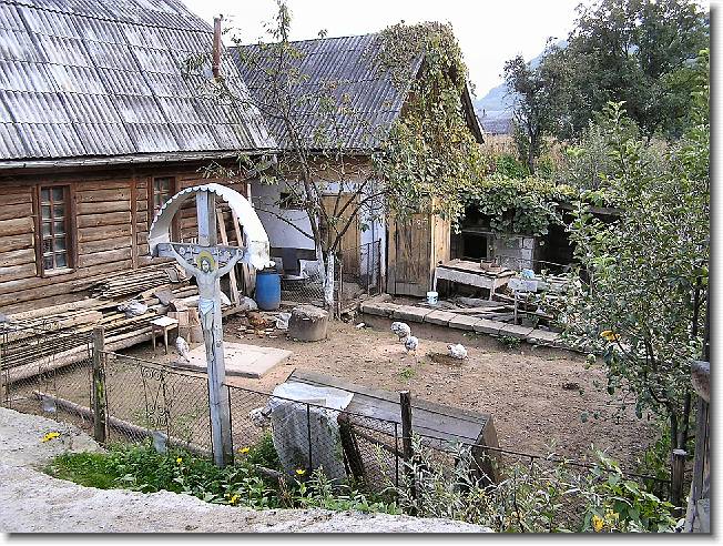 Clicca per scorrere le foto originali ingrandite