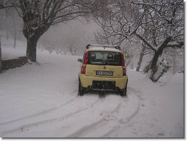 Clicca per scorrere le foto originali ingrandite