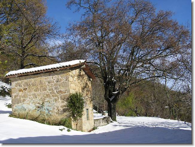 Clicca per scorrere le foto originali ingrandite