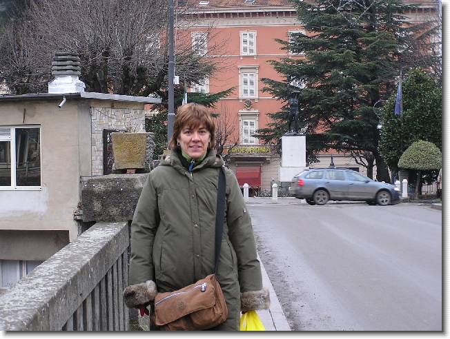 Clicca per scorrere le foto originali ingrandite