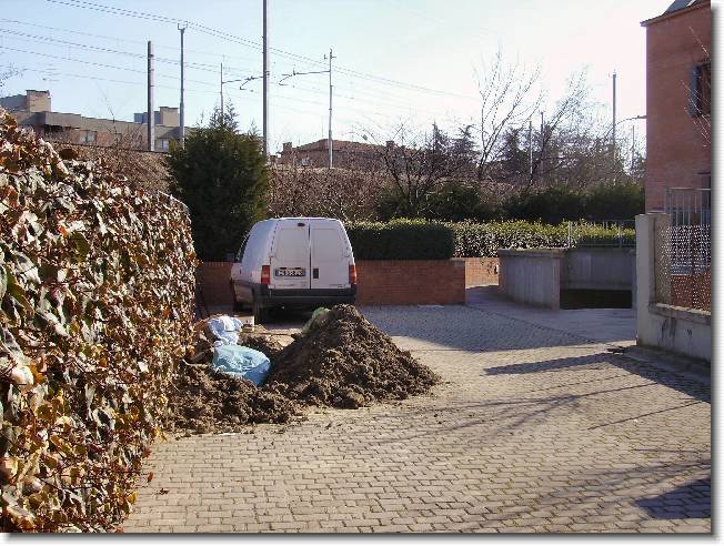 Clicca per scorrere le foto originali ingrandite