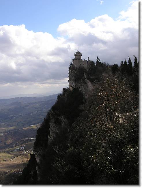 Clicca per scorrere le foto originali ingrandite