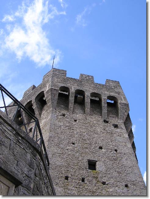 Clicca per scorrere le foto originali ingrandite
