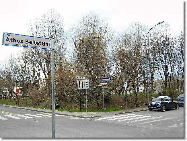 Clicca per scorrere le foto originali ingrandite