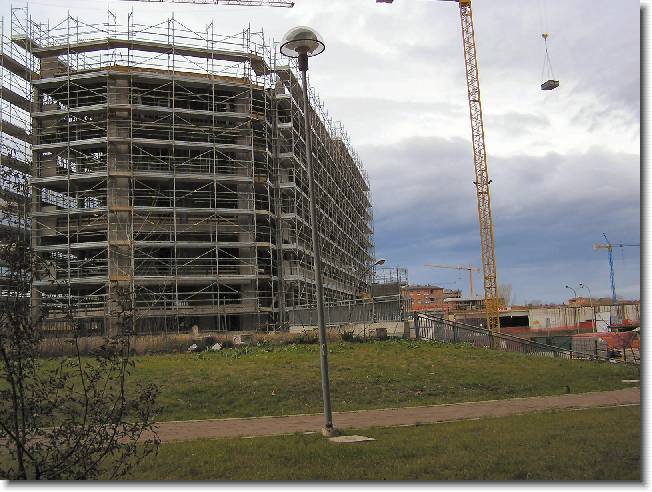 Clicca per scorrere le foto originali ingrandite