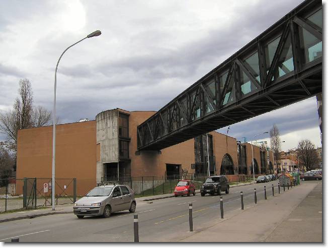Clicca per scorrere le foto originali ingrandite
