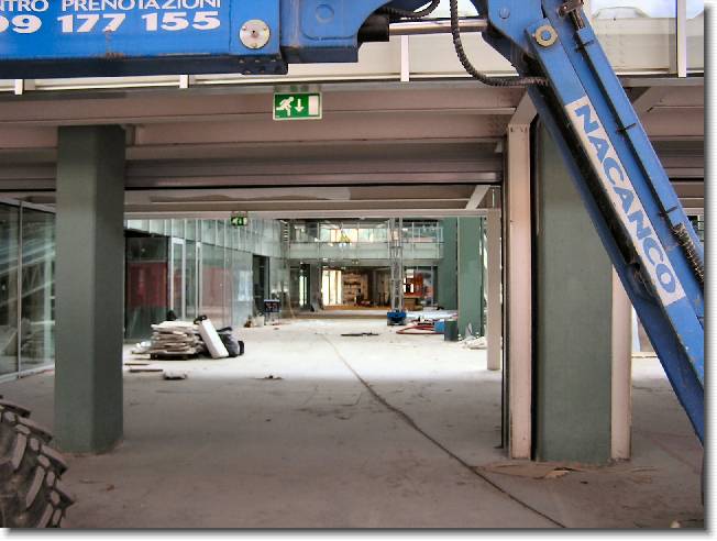 Clicca per scorrere le foto originali ingrandite