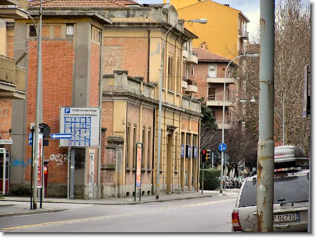 Clicca per scorrere le foto originali ingrandite