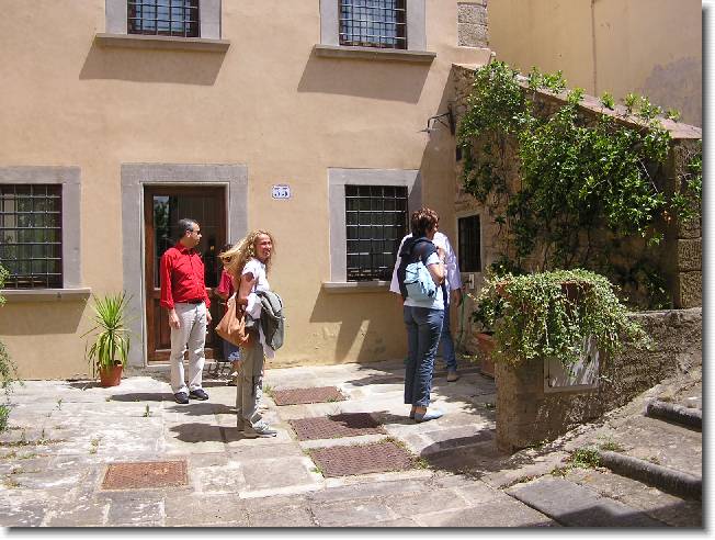 Clicca per scorrere le foto originali ingrandite