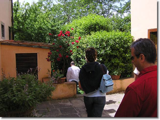 Clicca per scorrere le foto originali ingrandite