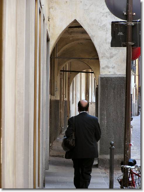Clicca per scorrere le foto originali ingrandite
