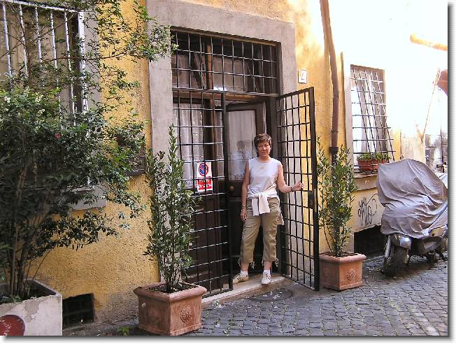 Clicca per scorrere le foto originali ingrandite