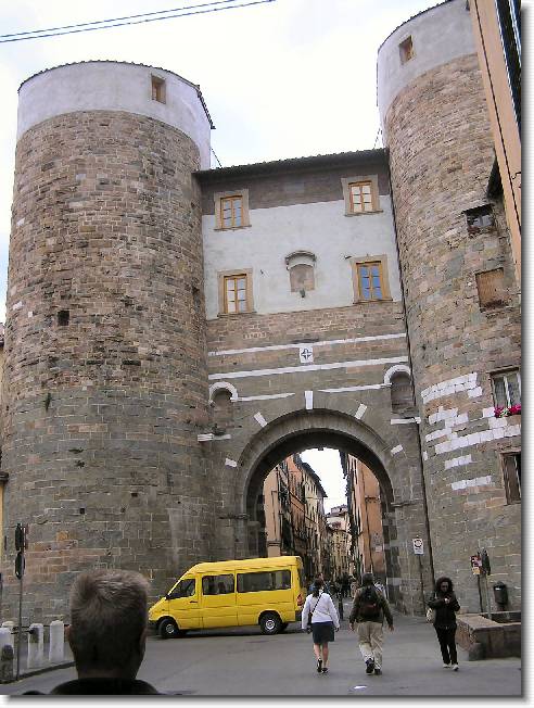 Clicca per scorrere le foto originali ingrandite