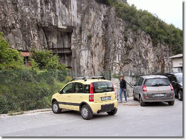 Clicca per scorrere le foto originali ingrandite