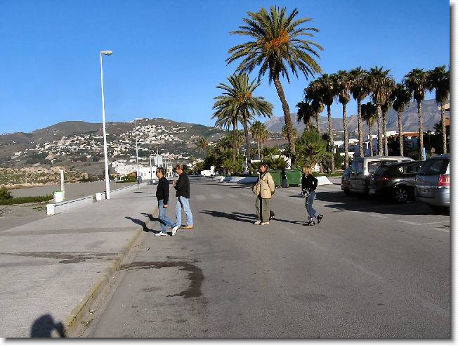 Clicca per scorrere le foto originali ingrandite