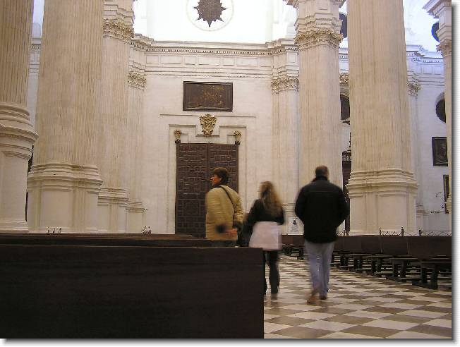 Clicca per scorrere le foto originali ingrandite