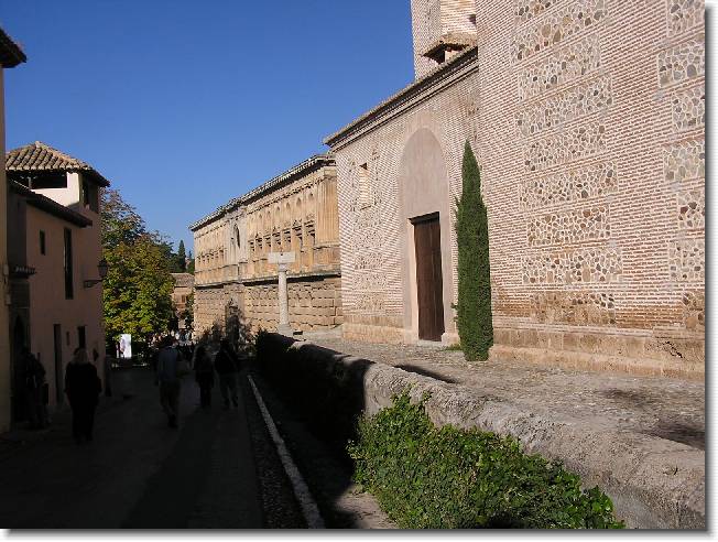 Clicca per scorrere le foto originali ingrandite