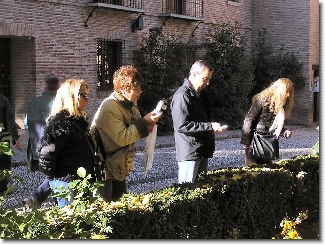 Clicca per scorrere le foto originali ingrandite