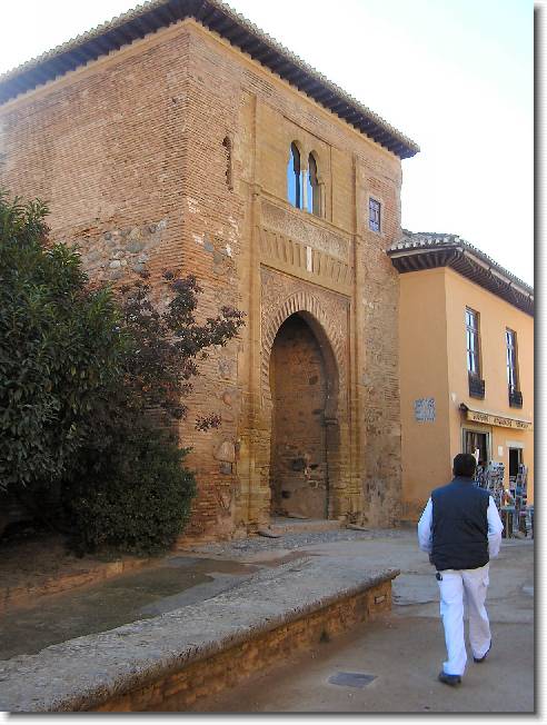 Clicca per scorrere le foto originali ingrandite