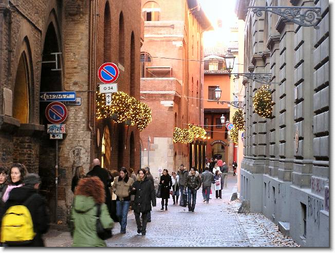 Clicca per scorrere le foto originali ingrandite