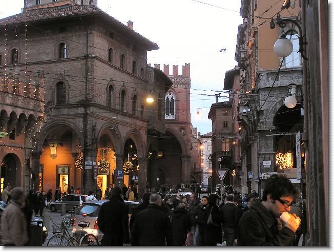 Clicca per scorrere le foto originali ingrandite