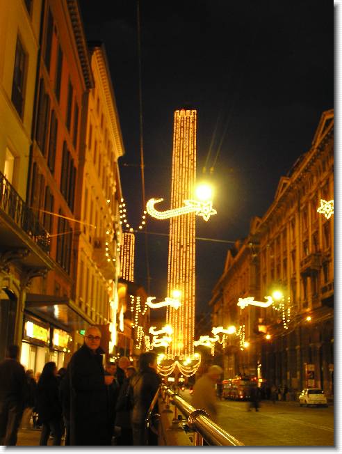Clicca per scorrere le foto originali ingrandite