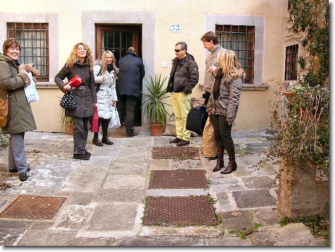 Clicca per scorrere le foto originali ingrandite