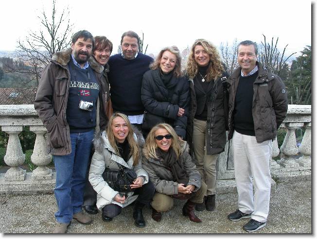 Clicca per scorrere le foto originali ingrandite