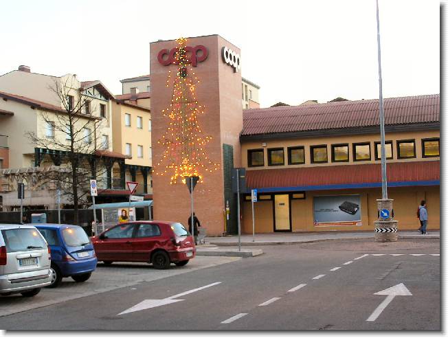 Clicca per scorrere le foto originali ingrandite