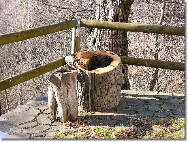 Clicca per scorrere le foto originali ingrandite
