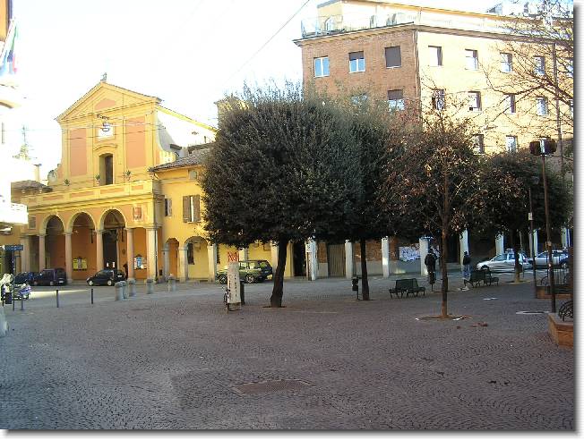 Clicca per scorrere le foto originali ingrandite