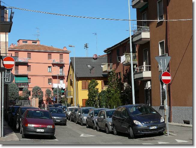 Clicca per scorrere le foto originali ingrandite