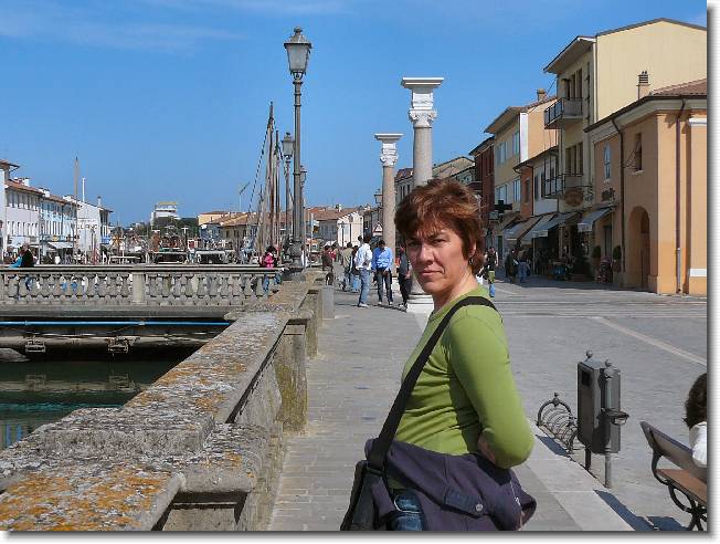 Clicca per scorrere le foto originali ingrandite