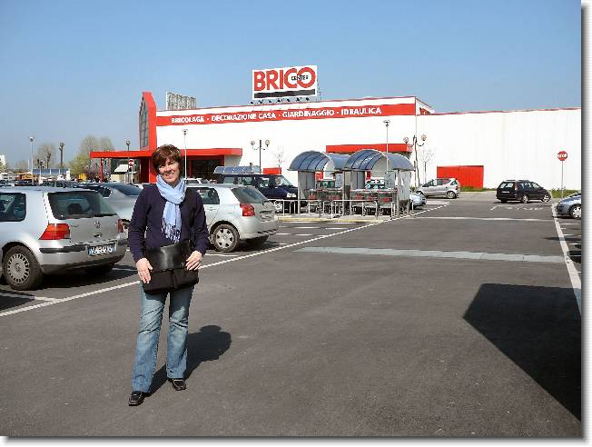 Clicca per scorrere le foto originali ingrandite