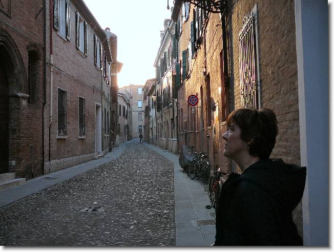 Clicca per scorrere le foto originali ingrandite