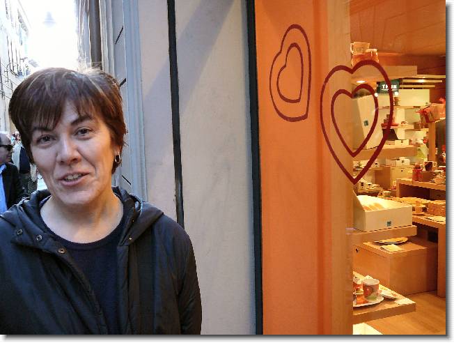 Clicca per scorrere le foto originali ingrandite