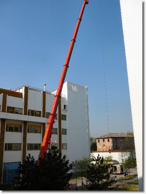 Clicca per scorrere le foto originali ingrandite