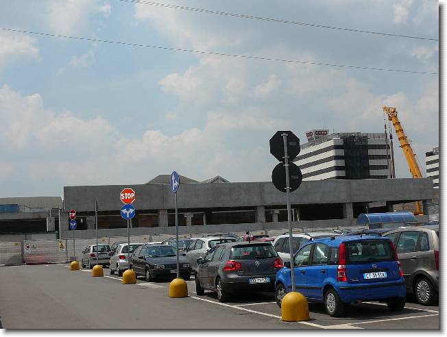 Clicca per scorrere le foto originali ingrandite