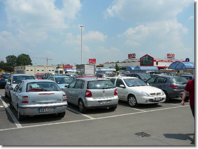 Clicca per scorrere le foto originali ingrandite