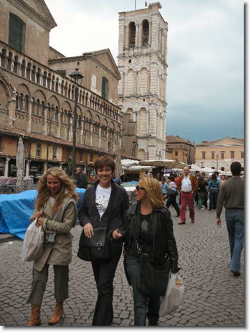Clicca per scorrere le foto originali ingrandite