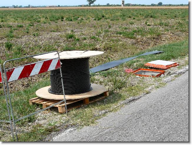 Clicca per scorrere le foto originali ingrandite